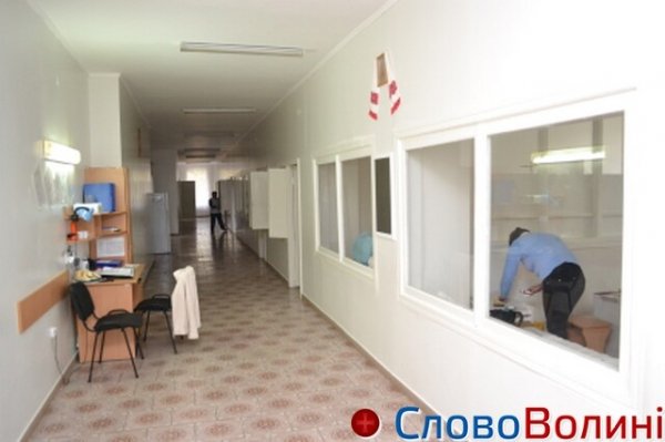 Кожна палата обладнана санвузлом